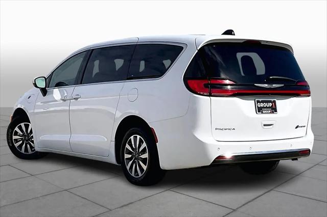 2023 Chrysler Pacifica Hybrid Touring L