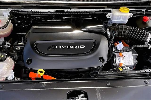 2023 Chrysler Pacifica Hybrid Touring L