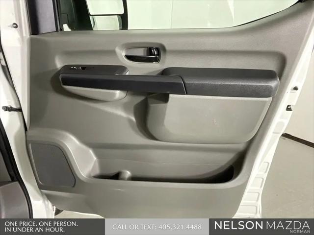 2021 Nissan 2500 SV Standard Roof V6
