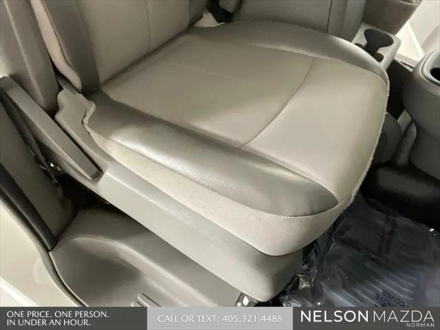 2021 Nissan 2500 SV Standard Roof V6