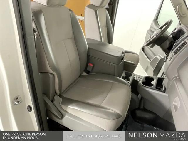2021 Nissan 2500 SV Standard Roof V6