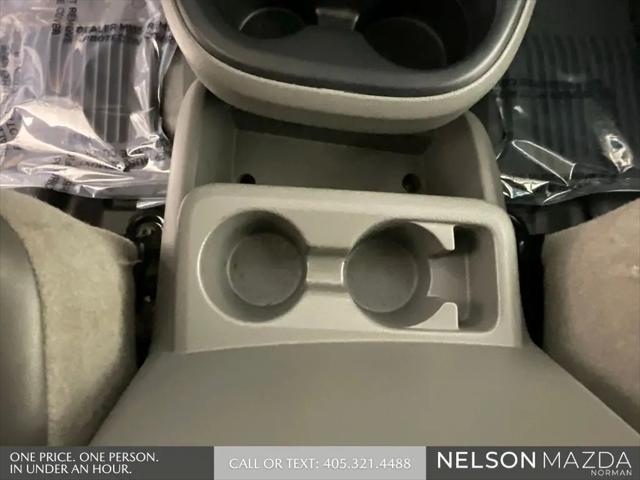 2021 Nissan 2500 SV Standard Roof V6