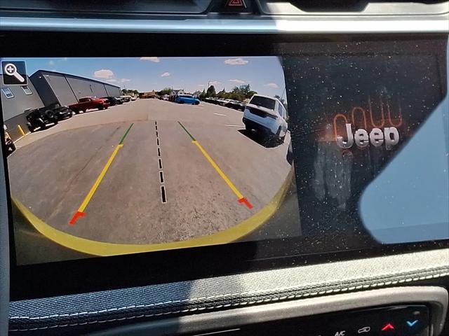 2026 Jeep Cherokee Laredo 4x4