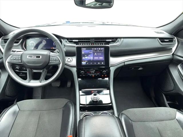 2023 Jeep Grand Cherokee L Altitude 4x4