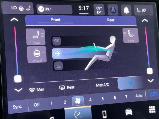 2023 Jeep Grand Cherokee L Altitude 4x4