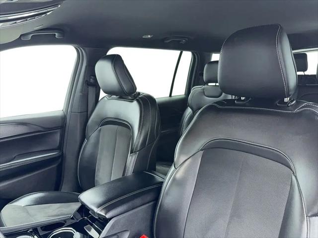 2023 Jeep Grand Cherokee L Altitude 4x4