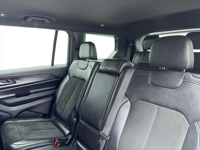 2023 Jeep Grand Cherokee L Altitude 4x4
