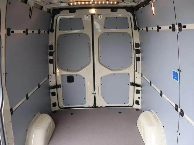 2026 Mercedes-Benz Sprinter 2500 Standard Roof 4-Cyl Diesel HO