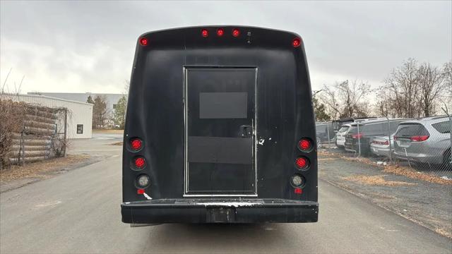 2022 Ford E-350 Cutaway Base