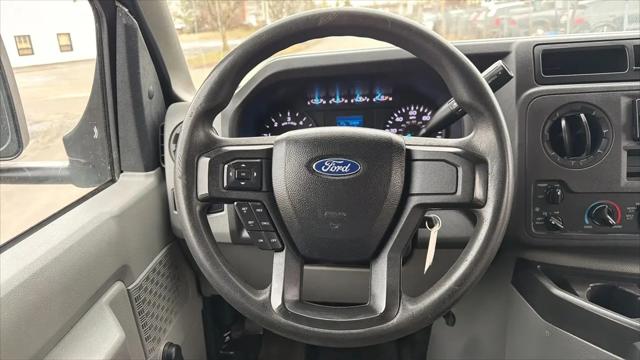 2022 Ford E-350 Cutaway Base