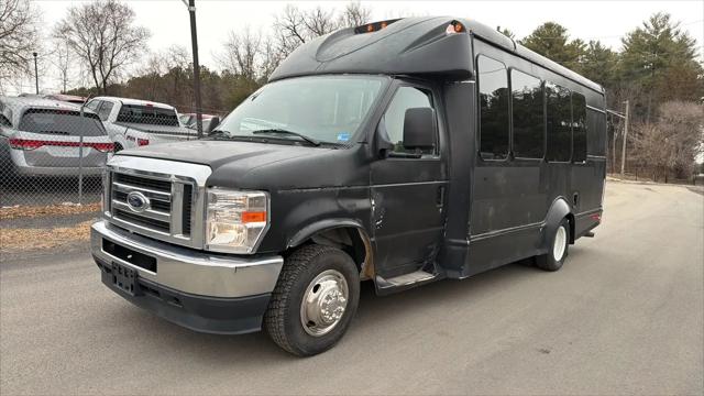 2022 Ford E-350 Cutaway Base