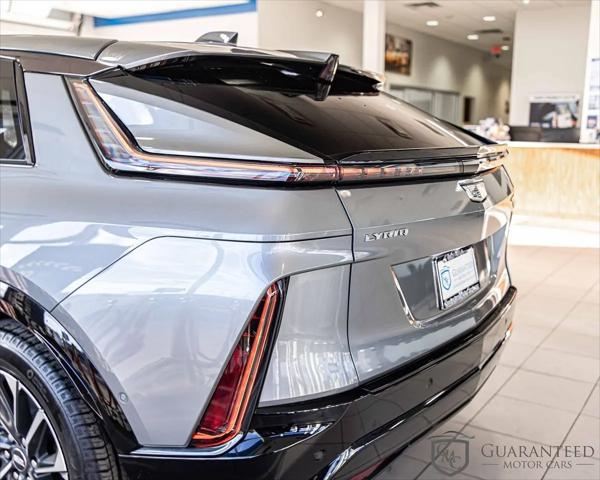 2024 Cadillac iQ Sport w/1SF