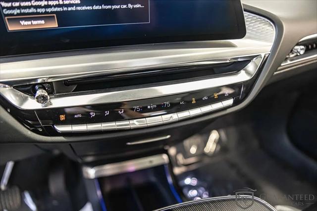 2024 Cadillac iQ Sport w/1SF