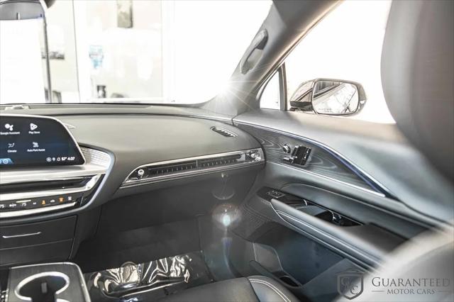 2024 Cadillac iQ Sport w/1SF