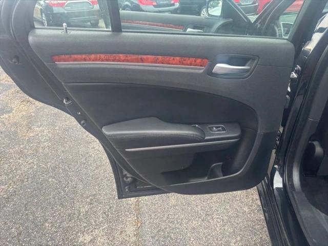 2014 Chrysler 300 300