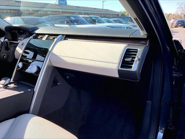 2025 Land Rover Discovery P300 S