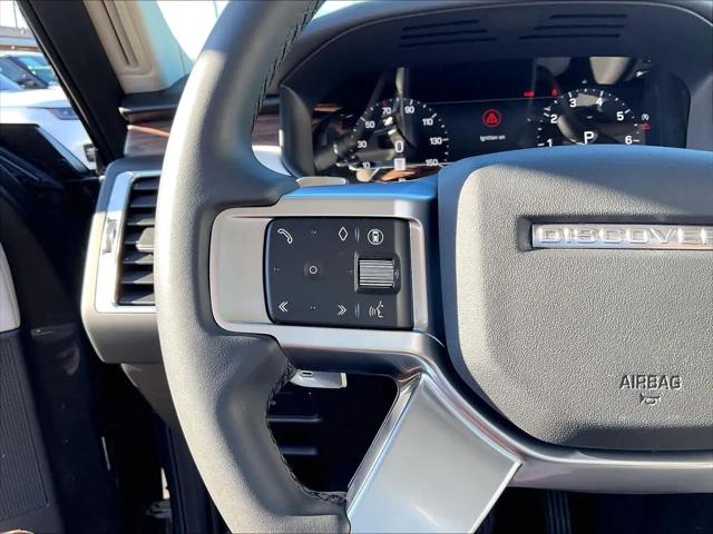 2025 Land Rover Discovery P300 S