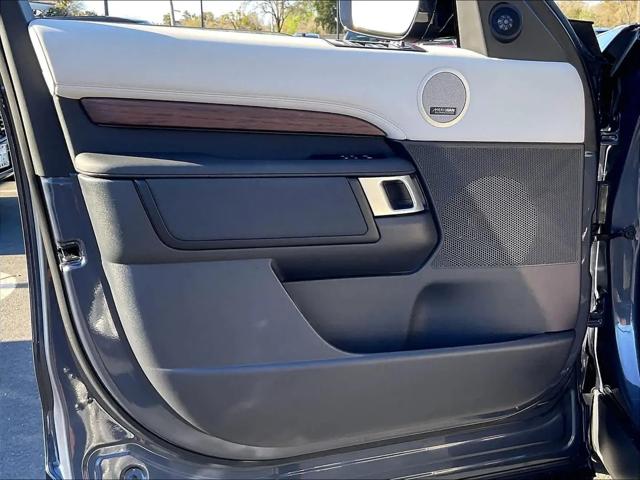 2025 Land Rover Discovery P300 S