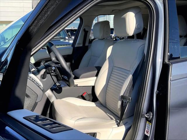 2025 Land Rover Discovery P300 S