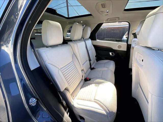 2025 Land Rover Discovery P300 S