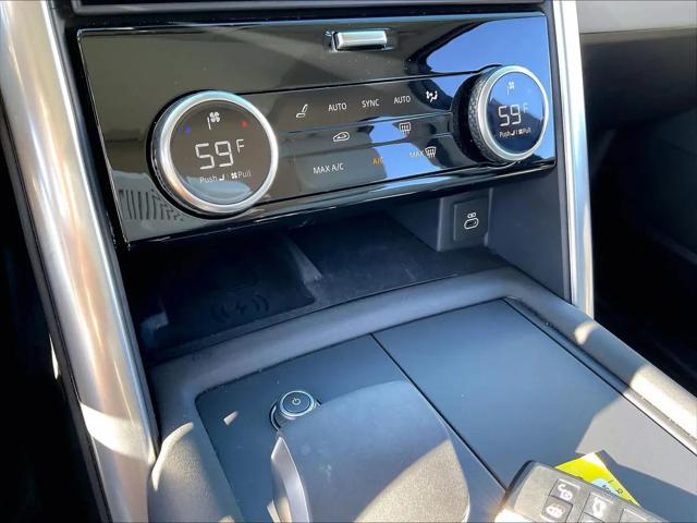 2025 Land Rover Discovery P300 S