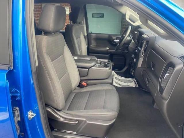 2022 Chevrolet Silverado 1500 4WD Crew Cab Short Bed Custom
