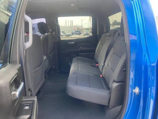 2022 Chevrolet Silverado 1500 4WD Crew Cab Short Bed Custom