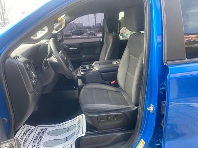2022 Chevrolet Silverado 1500 4WD Crew Cab Short Bed Custom