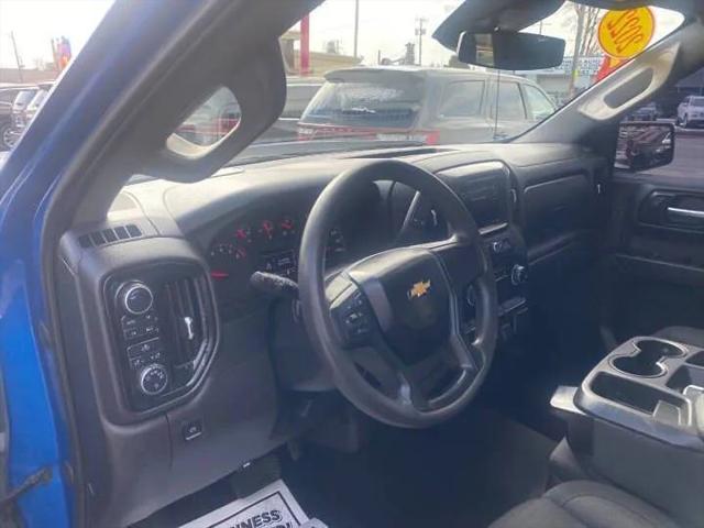 2022 Chevrolet Silverado 1500 4WD Crew Cab Short Bed Custom