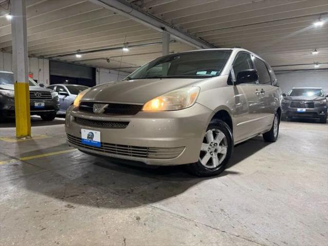 2005 Toyota Sienna LE for sale in Carlstadt, NJ