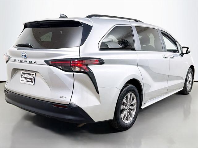 2025 Toyota Sienna XLE