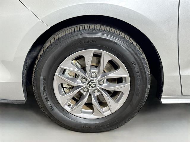 2025 Toyota Sienna XLE