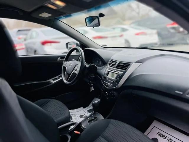 2017 Hyundai Accent SE