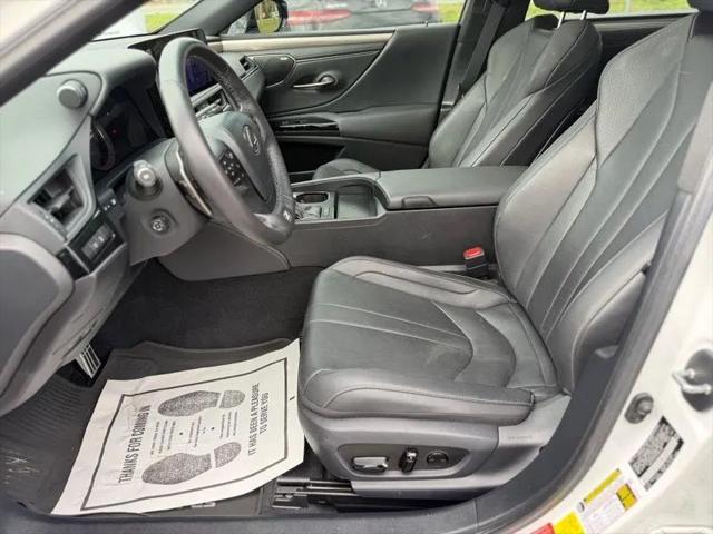 2023 Lexus ES 350 F SPORT Handling