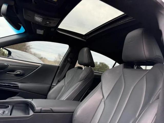 2023 Lexus ES 350 F SPORT Handling