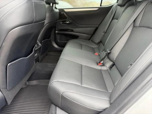 2023 Lexus ES 350 F SPORT Handling