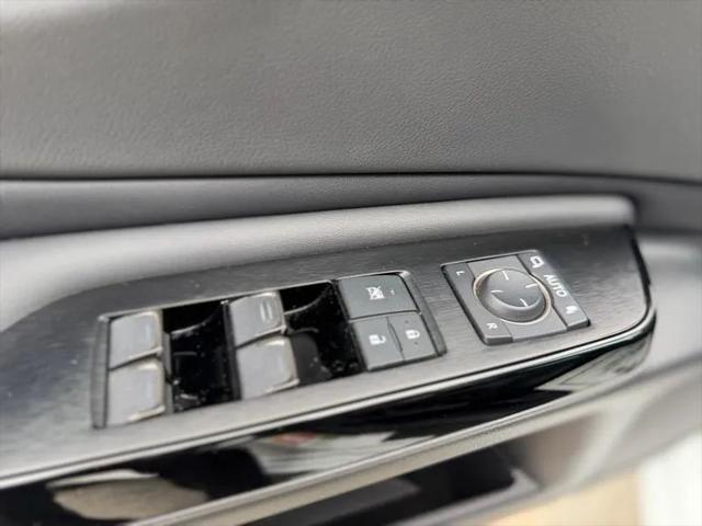 2023 Lexus ES 350 F SPORT Handling