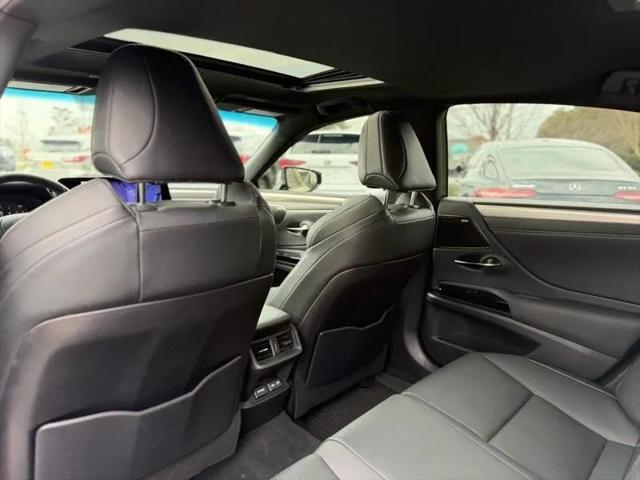 2023 Lexus ES 350 F SPORT Handling