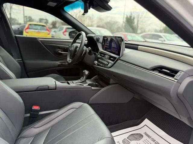 2023 Lexus ES 350 F SPORT Handling