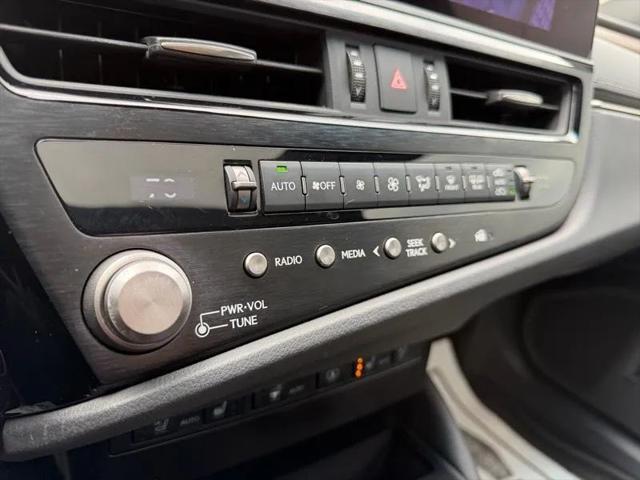 2023 Lexus ES 350 F SPORT Handling