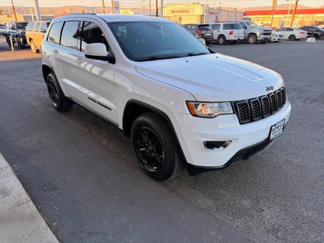 2017 Jeep Grand Cherokee Laredo 4x2