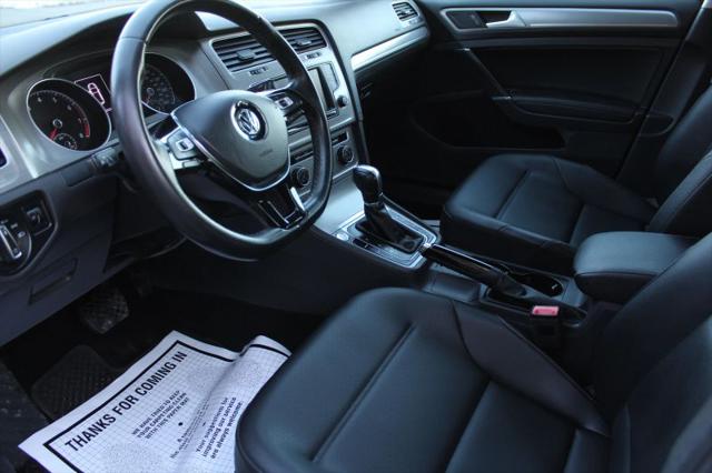 2016 Volkswagen Golf TSI SE 4-Door