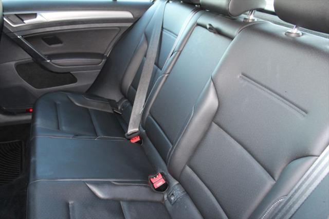 2016 Volkswagen Golf TSI SE 4-Door