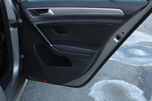 2016 Volkswagen Golf TSI SE 4-Door