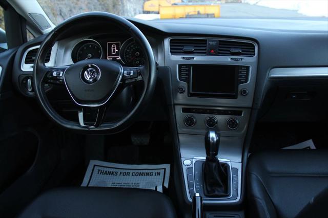 2016 Volkswagen Golf TSI SE 4-Door