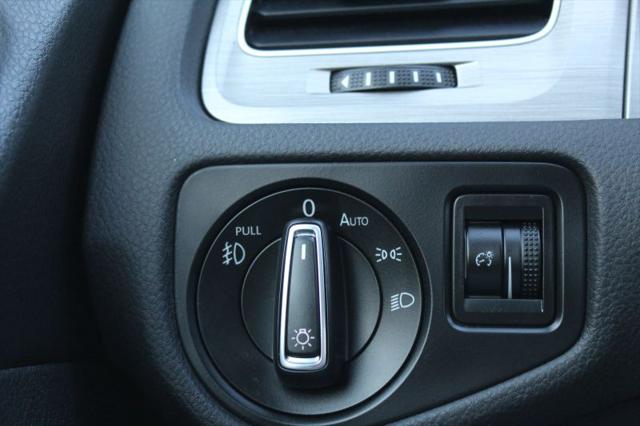 2016 Volkswagen Golf TSI SE 4-Door