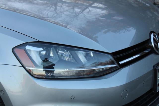 2016 Volkswagen Golf TSI SE 4-Door