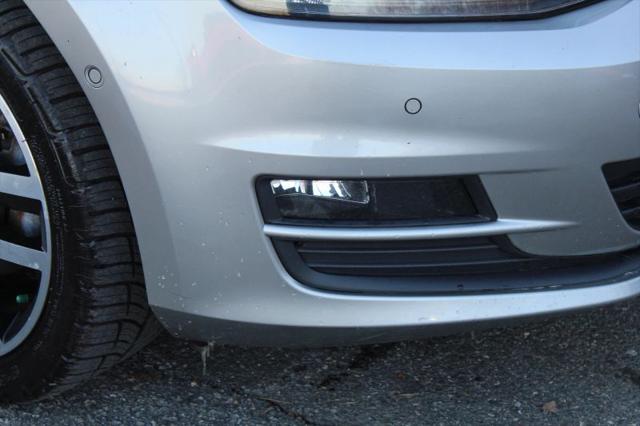 2016 Volkswagen Golf TSI SE 4-Door