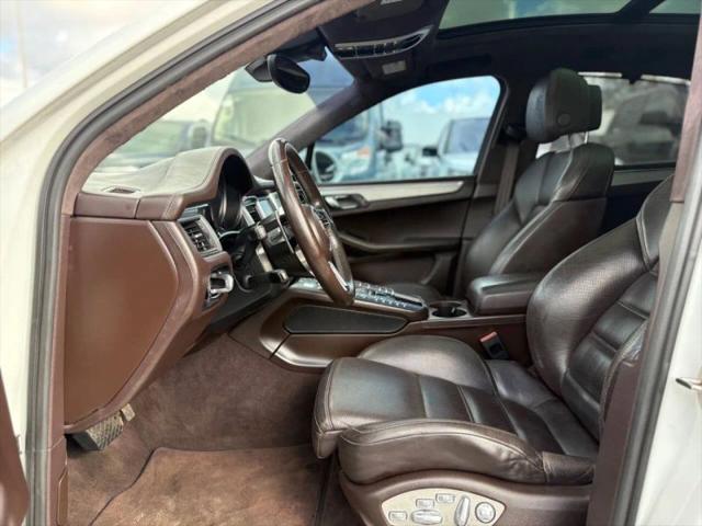 2015 Porsche Macan Turbo