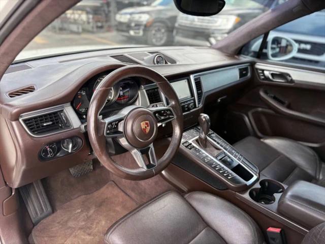 2015 Porsche Macan Turbo